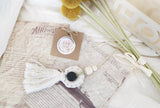 Praying Tassel White